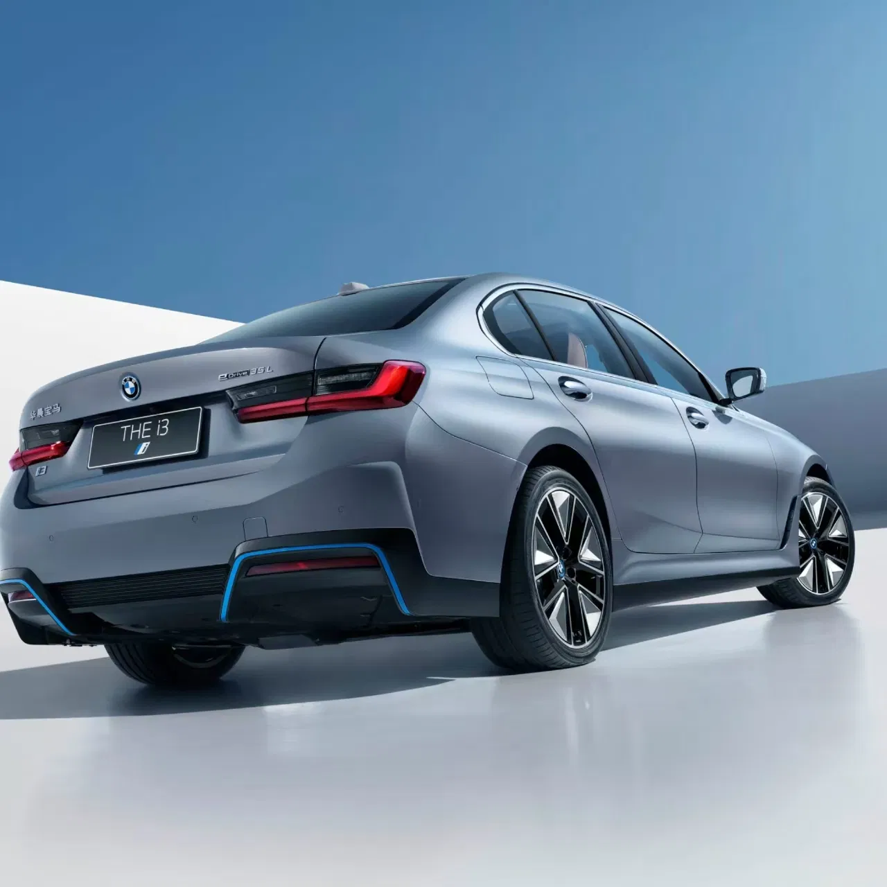 Carro Elétrico Sedan EV