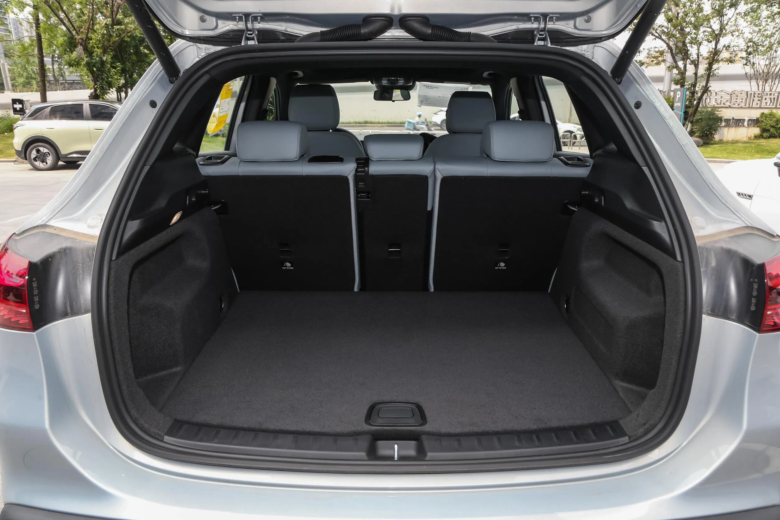 Baic-MB Eqa 260 Veículo Elétrico Usado Acessível de Alta Velocidade