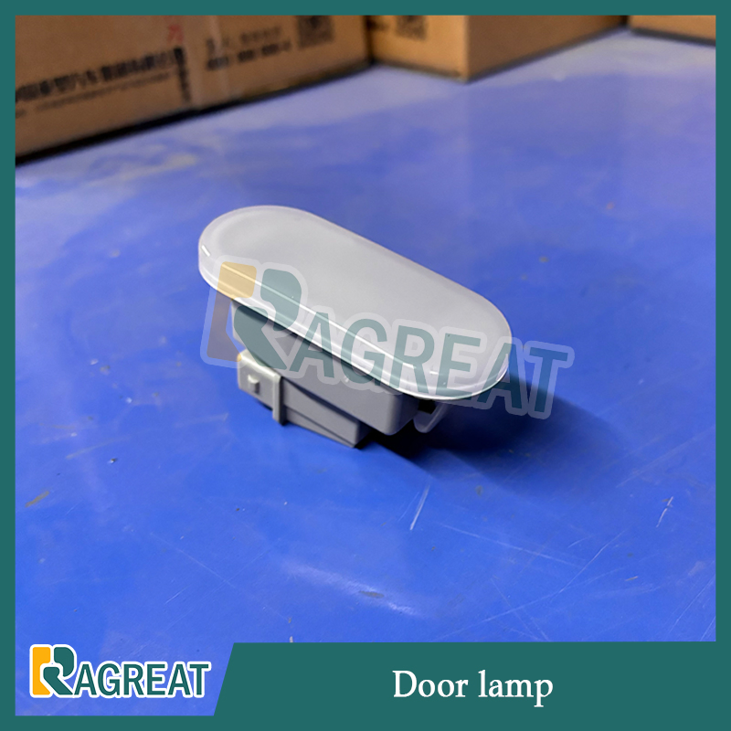 Iluminação Interior (Esquerda) 811W25201-6001 para HOWO T5g Sinotruk HOWO Sitrak Beiben North Benz Shacman FAW Dongfeng JAC