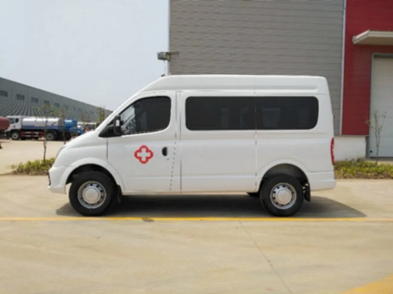 Veículo de Clínica Odontológica Móvel Maxus V90 Totalmente Equipado com Personalização Original de Fábrica