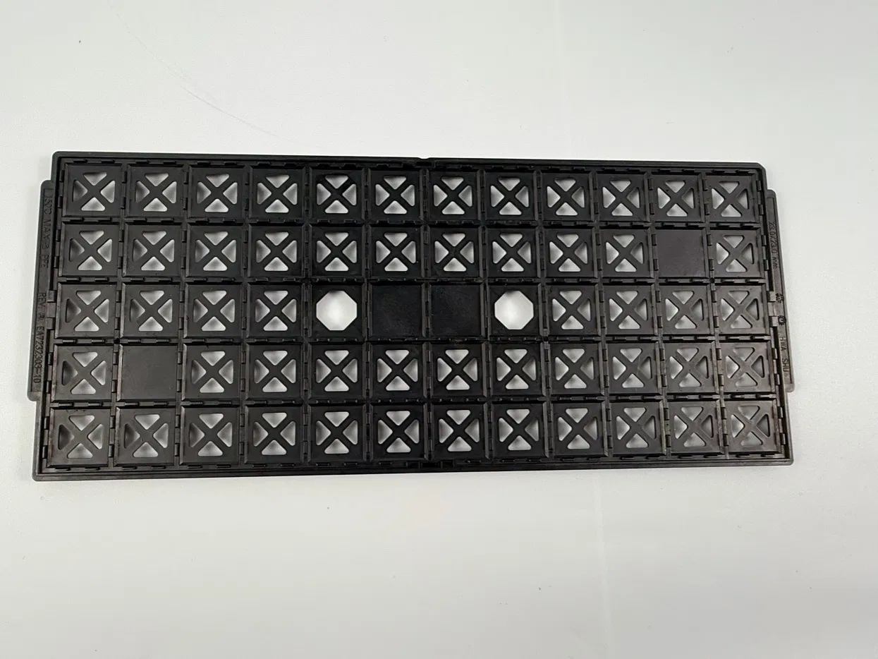 Soluções de Moldes Ópticos Personalizados para Projetos de Injeção de Precisão