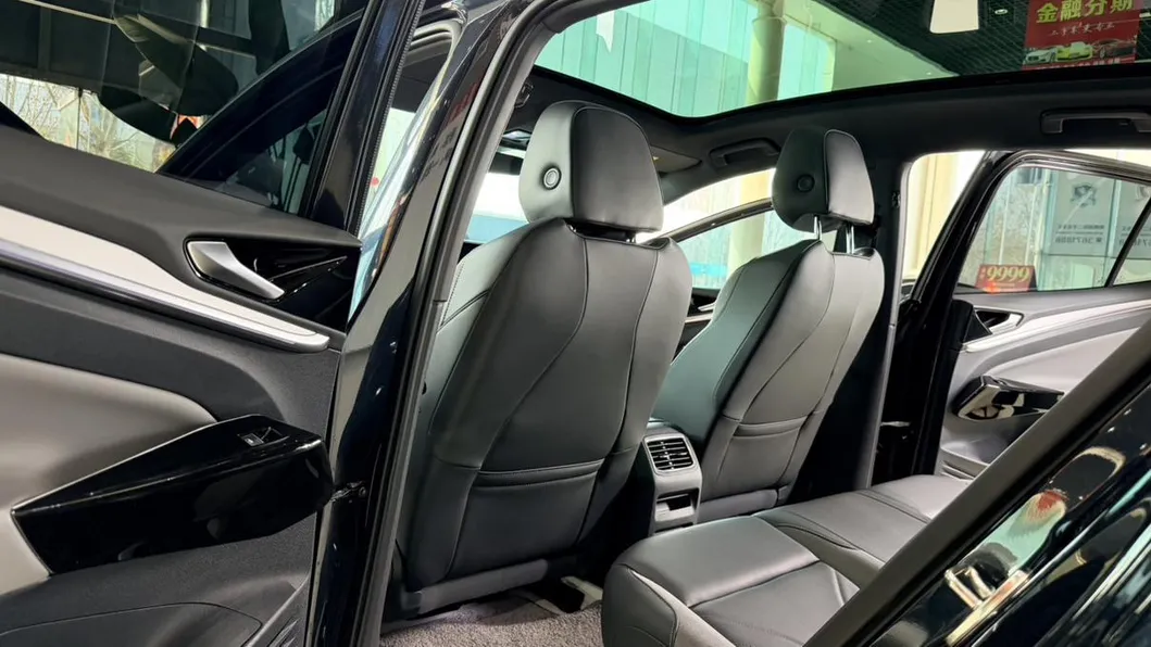 VW ID4 Crozz Details