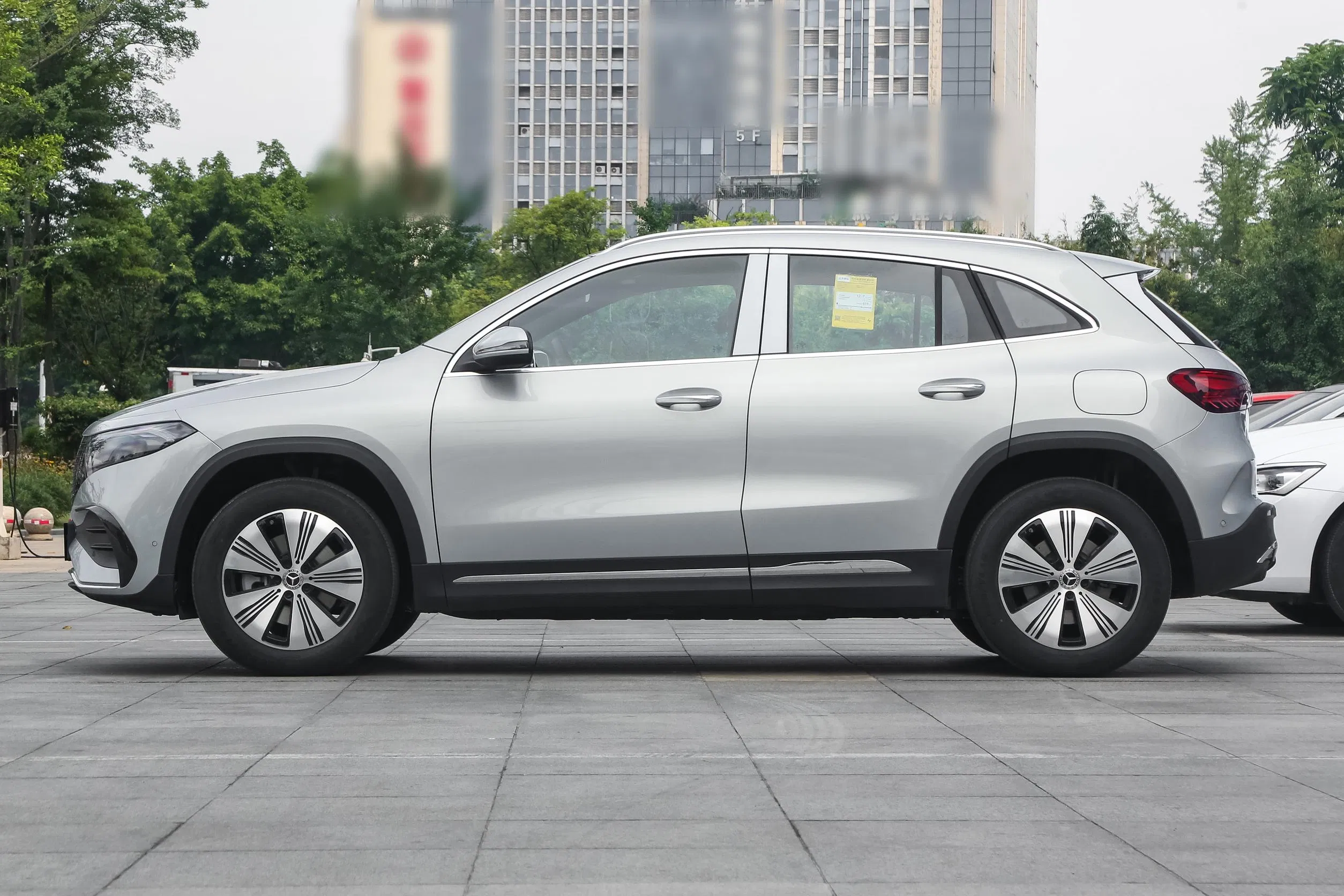 Baic-MB Eqa 260 Veículo Elétrico Usado Acessível de Alta Velocidade