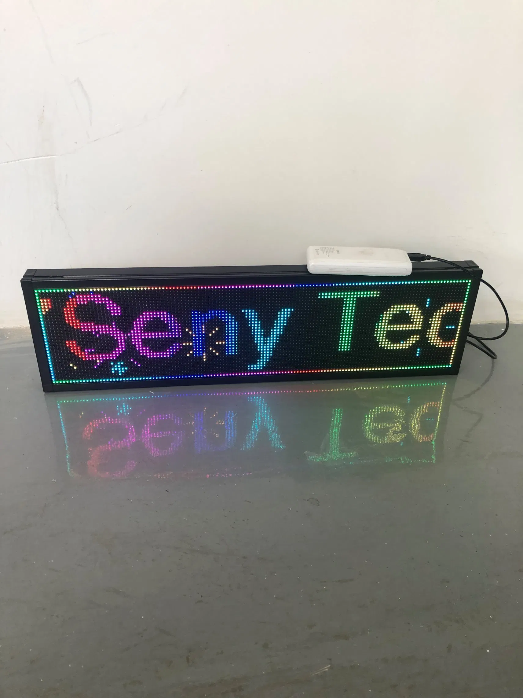 Placa de LED RGB para loja com exibição de mensagem em movimento para fábrica