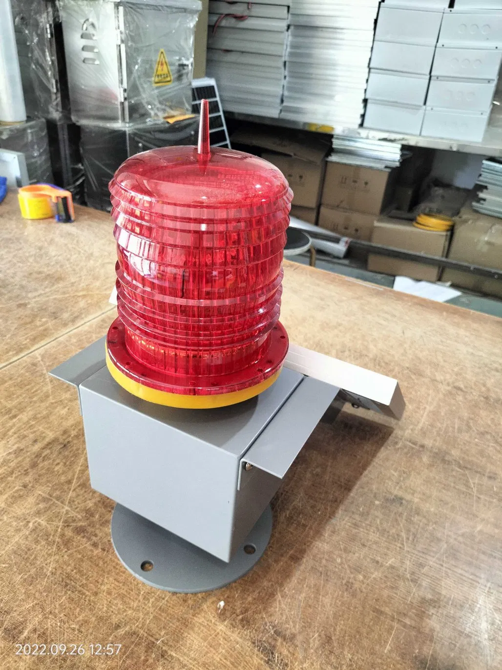 Farol de Obstrução de Torre de Guindaste com Luzes de Advertência LED Piscantes para Navegação Aérea e Marinha Alimentado por Energia Solar