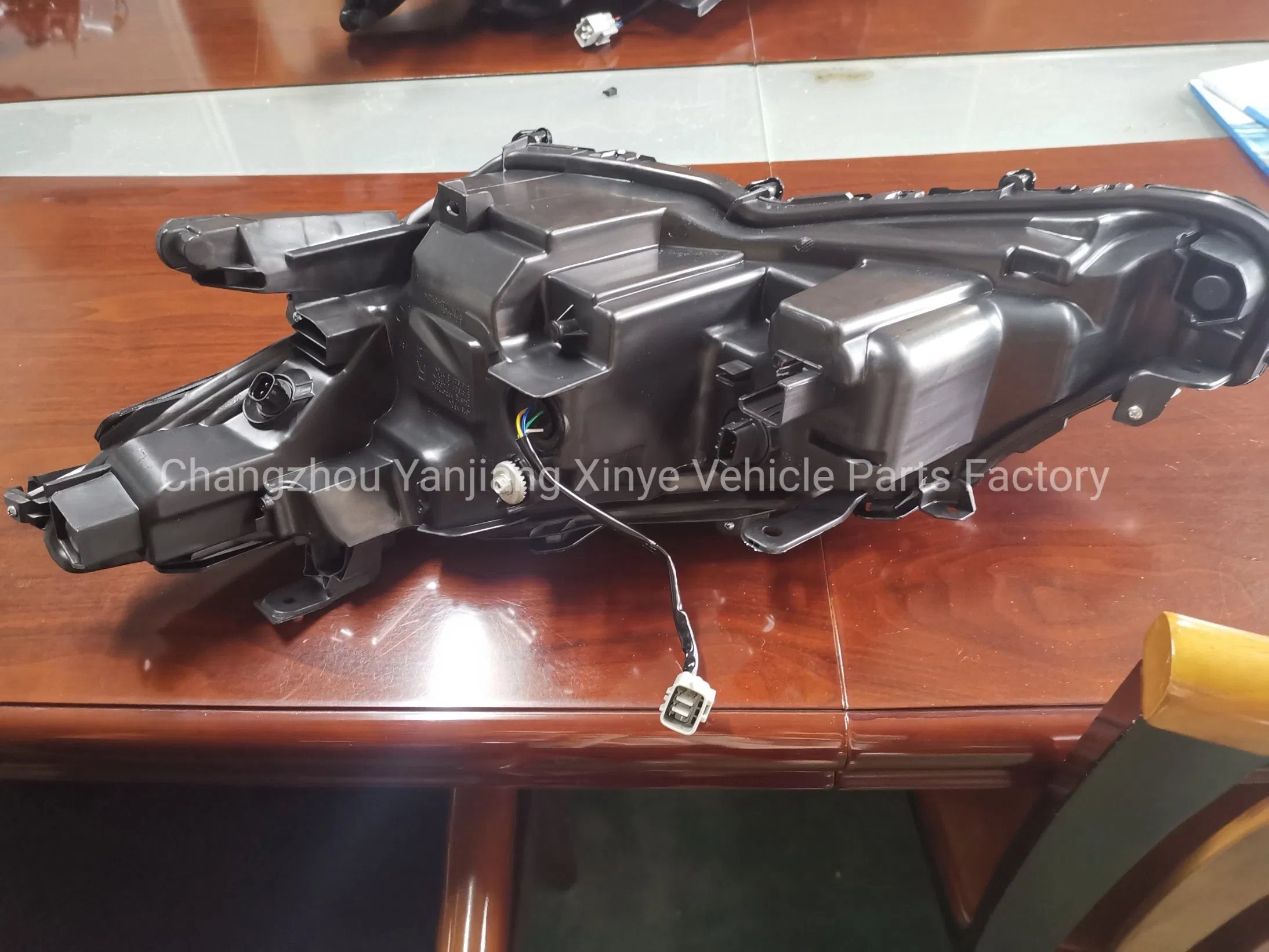 Tyj Atacado Faróis Dianteiros Faróis Iluminação LED Sub Assy para Camry 2021 EUA Le Se Tipo