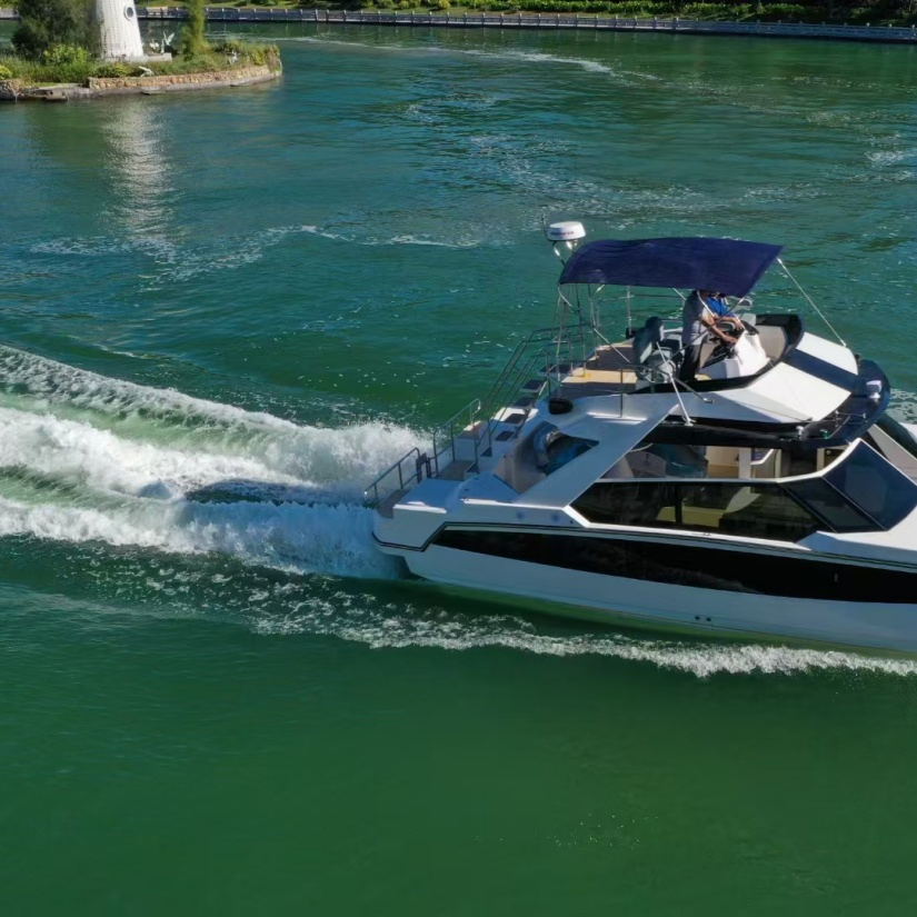Multipurpose Precise High Strength Motor Yacht with Bars