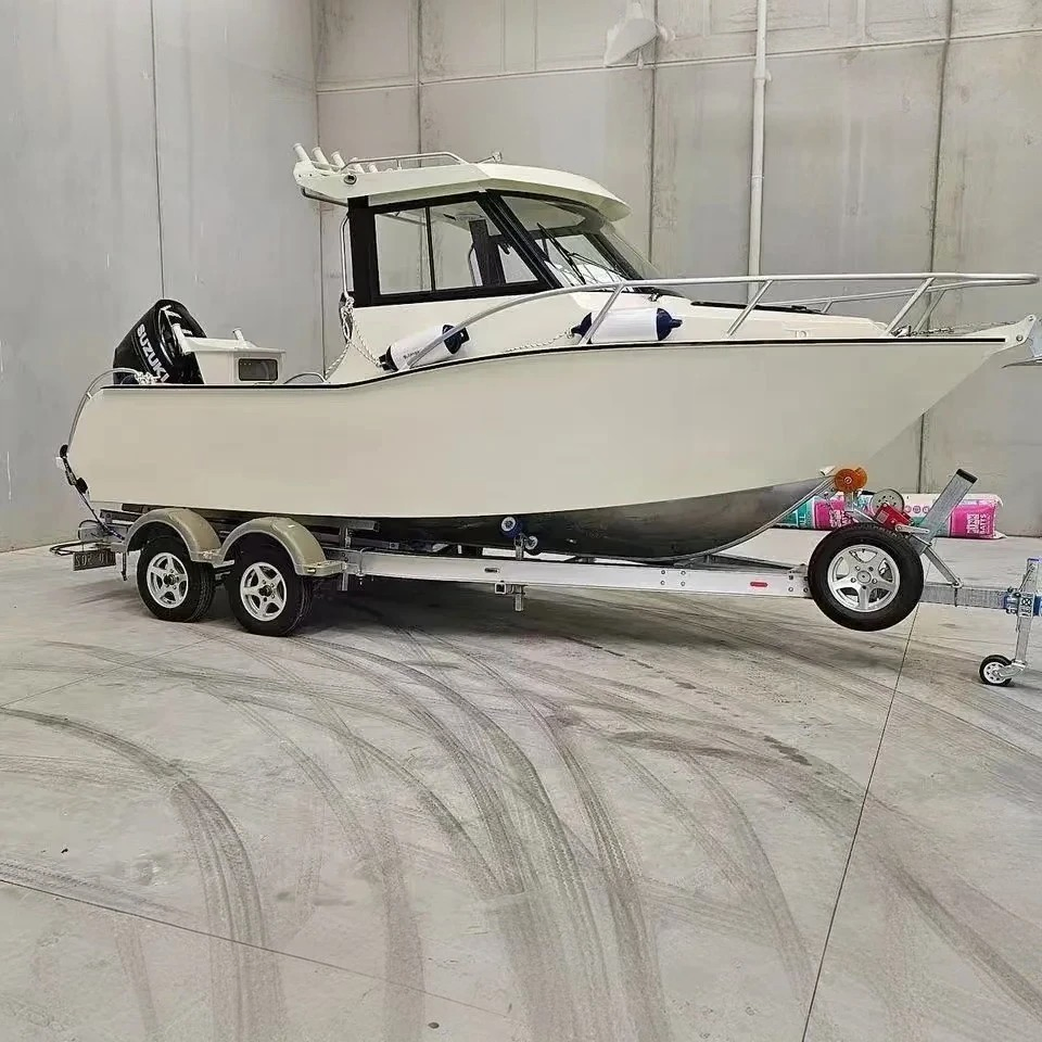 20 FT Small Speed Welded Aluminum Fishing Cabin Craft Boat with Motor for Sale