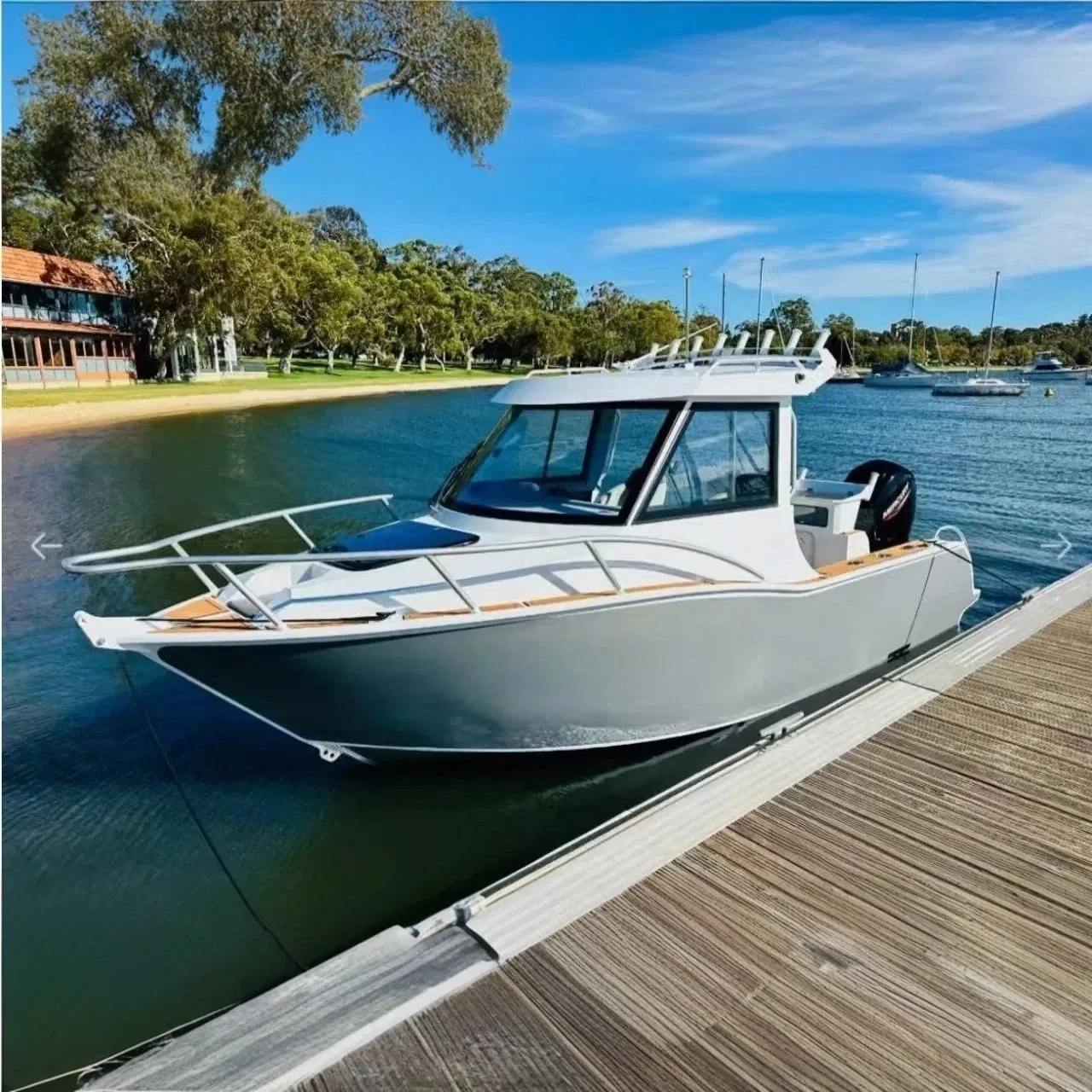 20 FT Small Speed Welded Aluminum Fishing Cabin Craft Boat with Motor for Sale