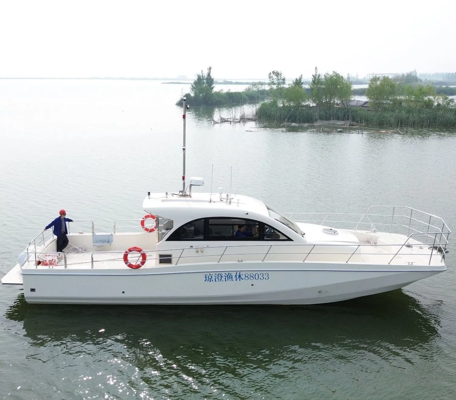 46FT Fiberglass Luxury Fishing Motor Yacht Boat China Factory for Sale
