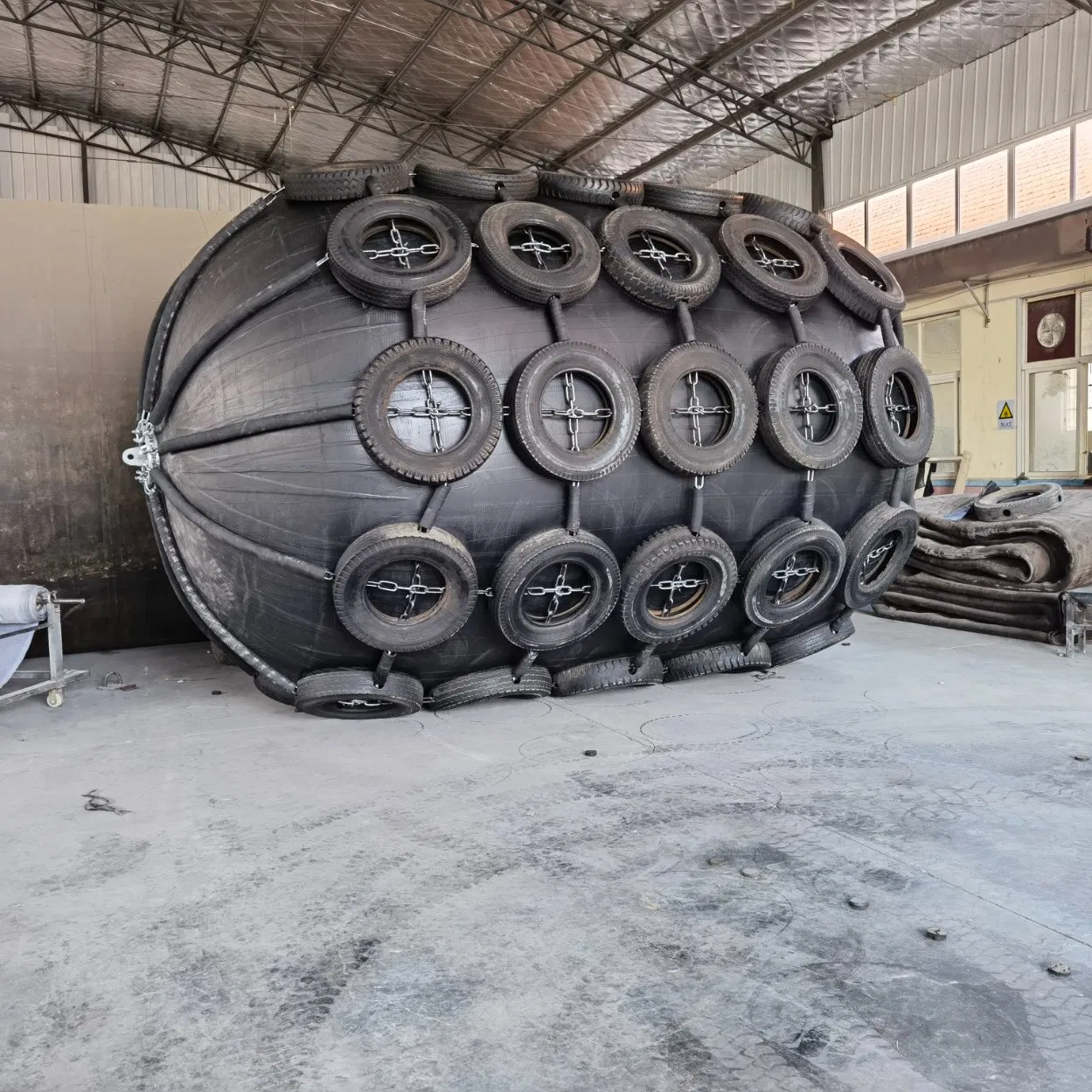 Yokohama Fenders/Pneumatic Rubber Fender/Marine Fenders/Boat Fenders/Rubber Fenders for Ship Protection Type Inflatable Rubber Marine Supplies