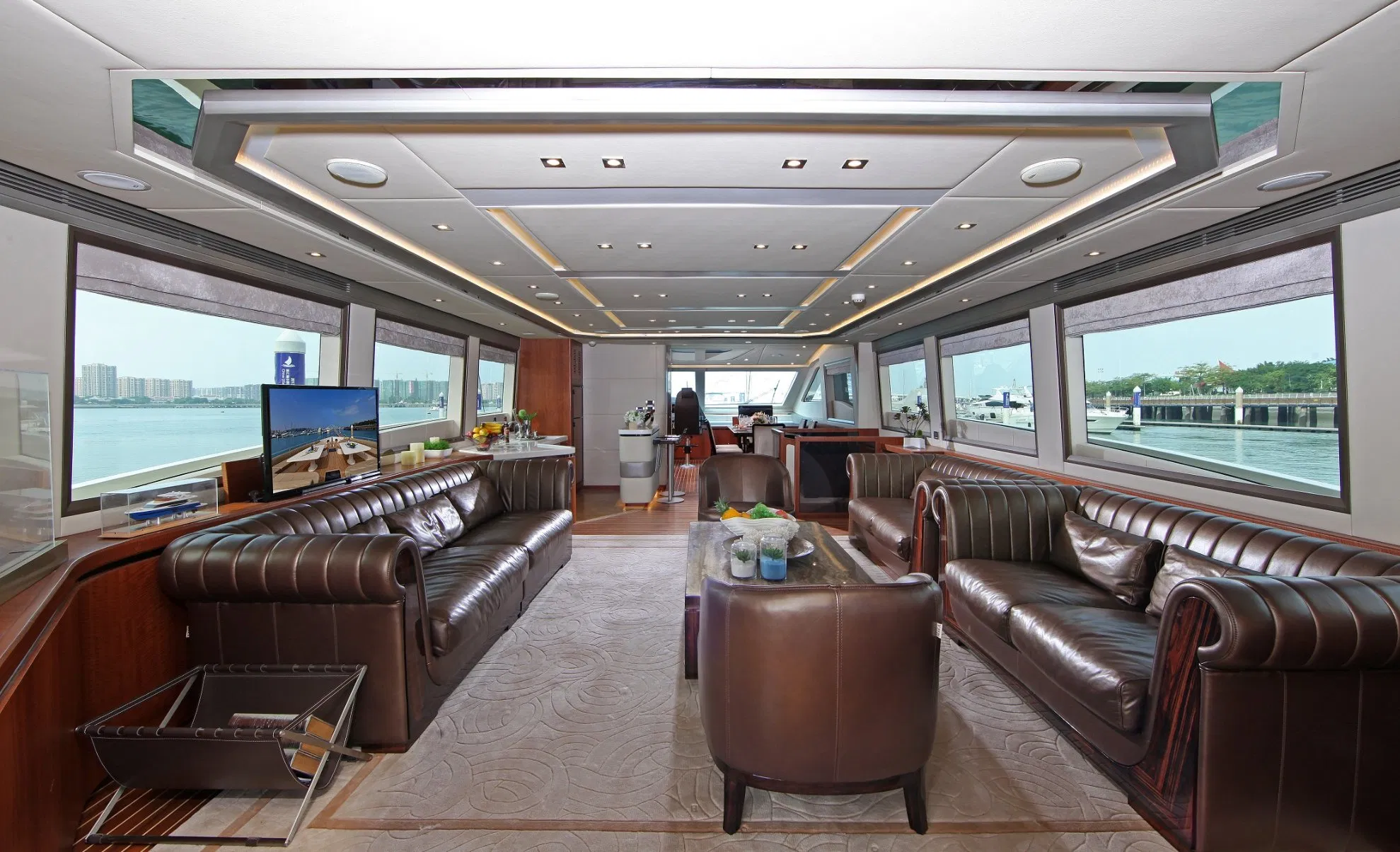 95FT Luxury Motor Yacht