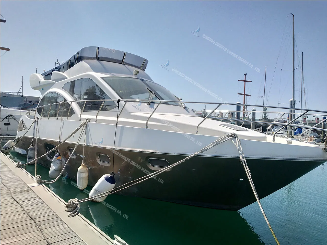 Dk-Lu55 Fiberglass Yacht Luxury Boat Cabin Cruiser Fishing Houseboat for Sale