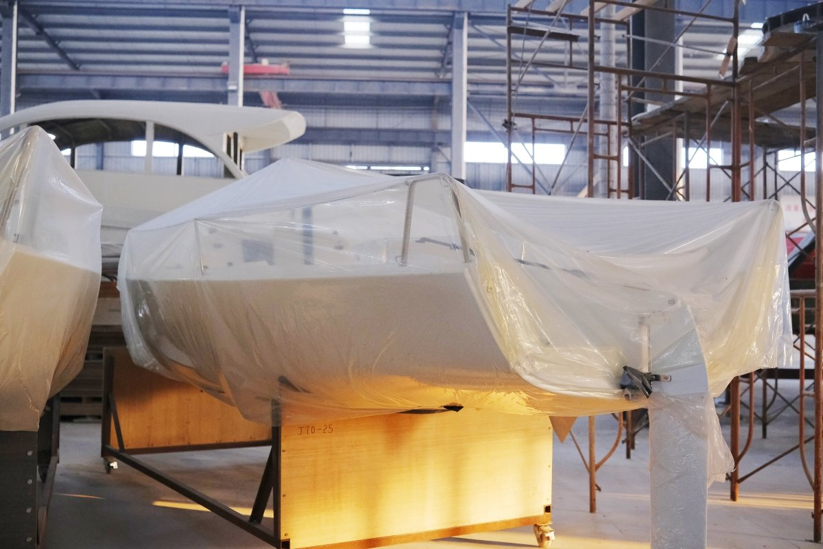 Popular Sailing Boat Yacht Sailboat with Lifting Keel for Europe &amp; America