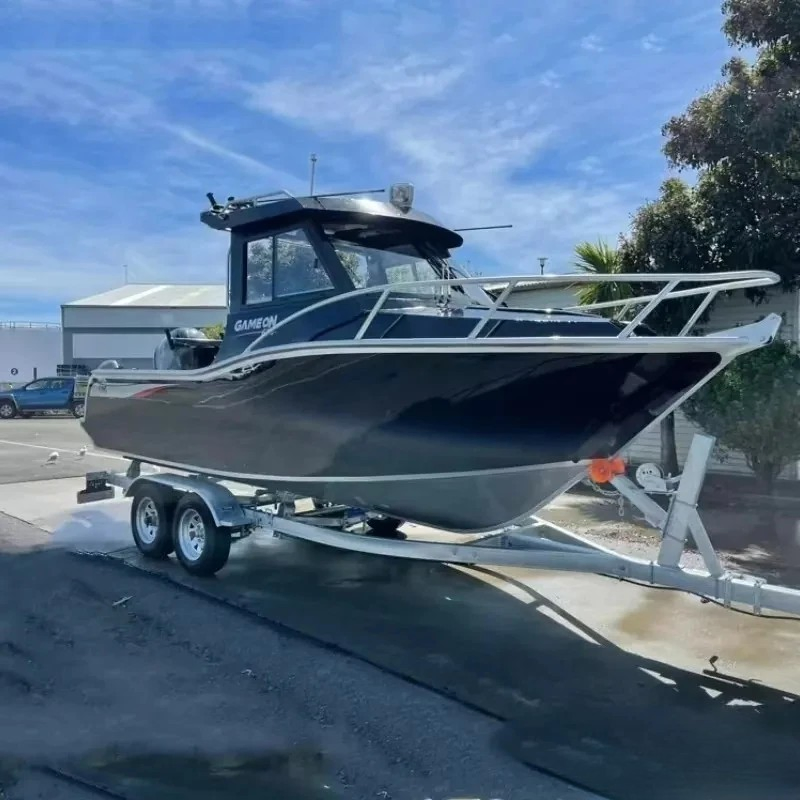 20 FT Small Speed Welded Aluminum Fishing Cabin Craft Boat with Motor for Sale