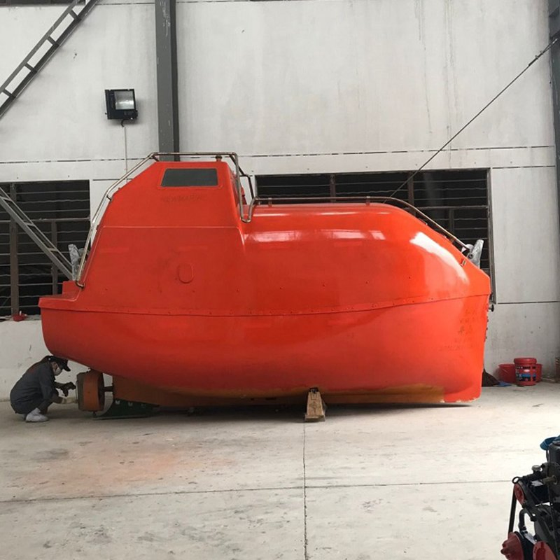 Solas 5.8m Fiberglass Boat Hull Enclosed Life Boat Marine Safety Equipment