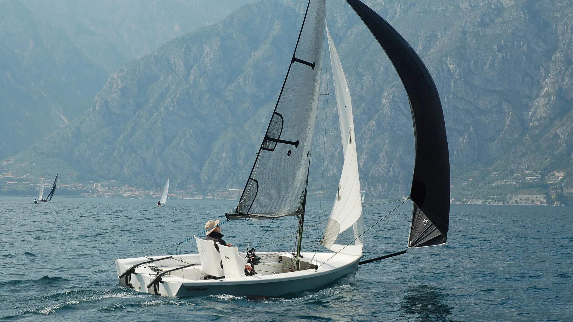 Top Quality Different Size and Shape Sailing Boat for Sale
