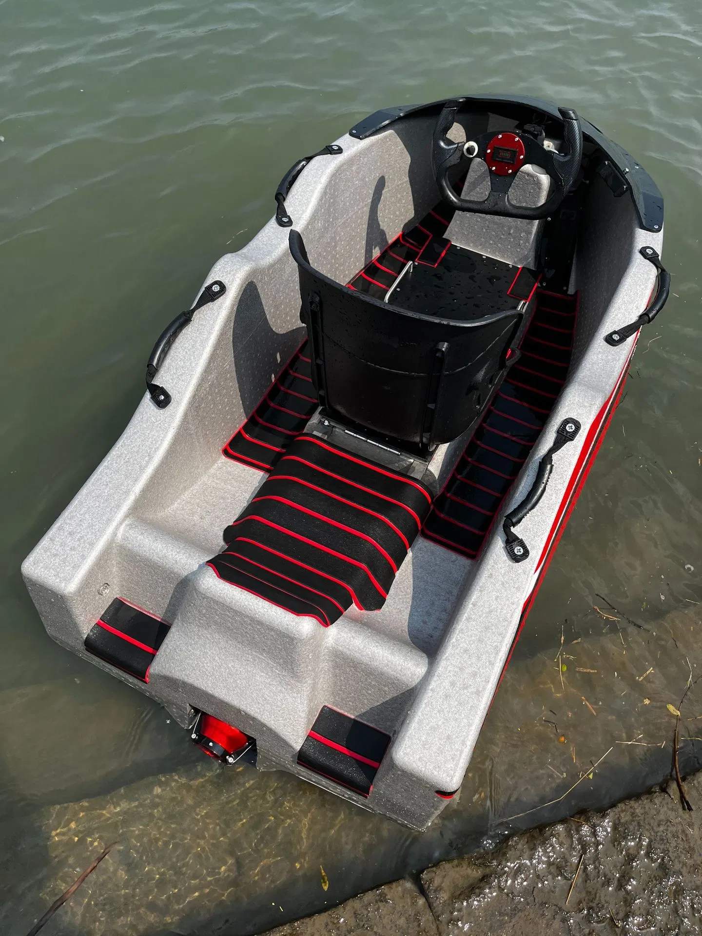Ocean Water Sports Mini Jet Ski 15kw Powered 48km/H Jetboat