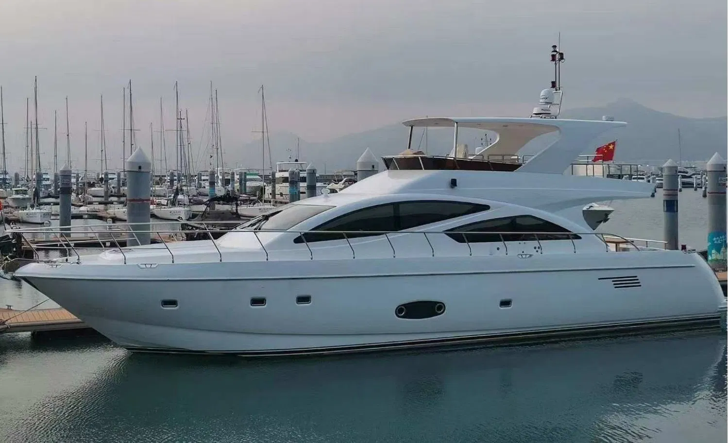 67FT/20m High Speed Aluminum Alloy Yacht Luxury Fiberglass Boat
