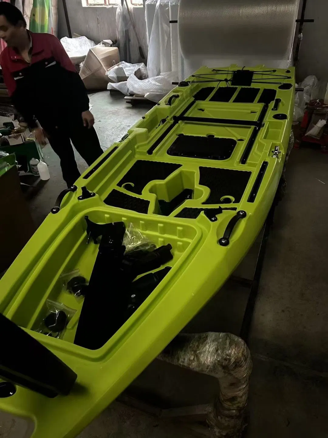 Factory New Designed Modular Section Kayak Fishing Plastic Canoe