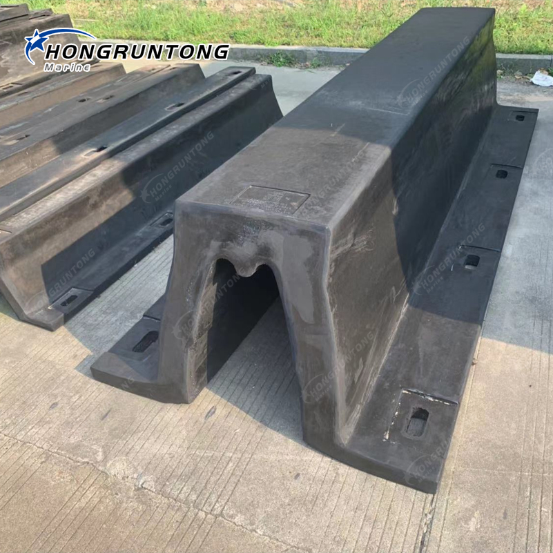 China Factory Pianc V300h/400h/500h/1000h Front/Face Panel PE Plate/Pad SA Super Arch V Type Rubber Fender Price for Dock/Boat/Port/Marine/Berthing/Jetty Bumper