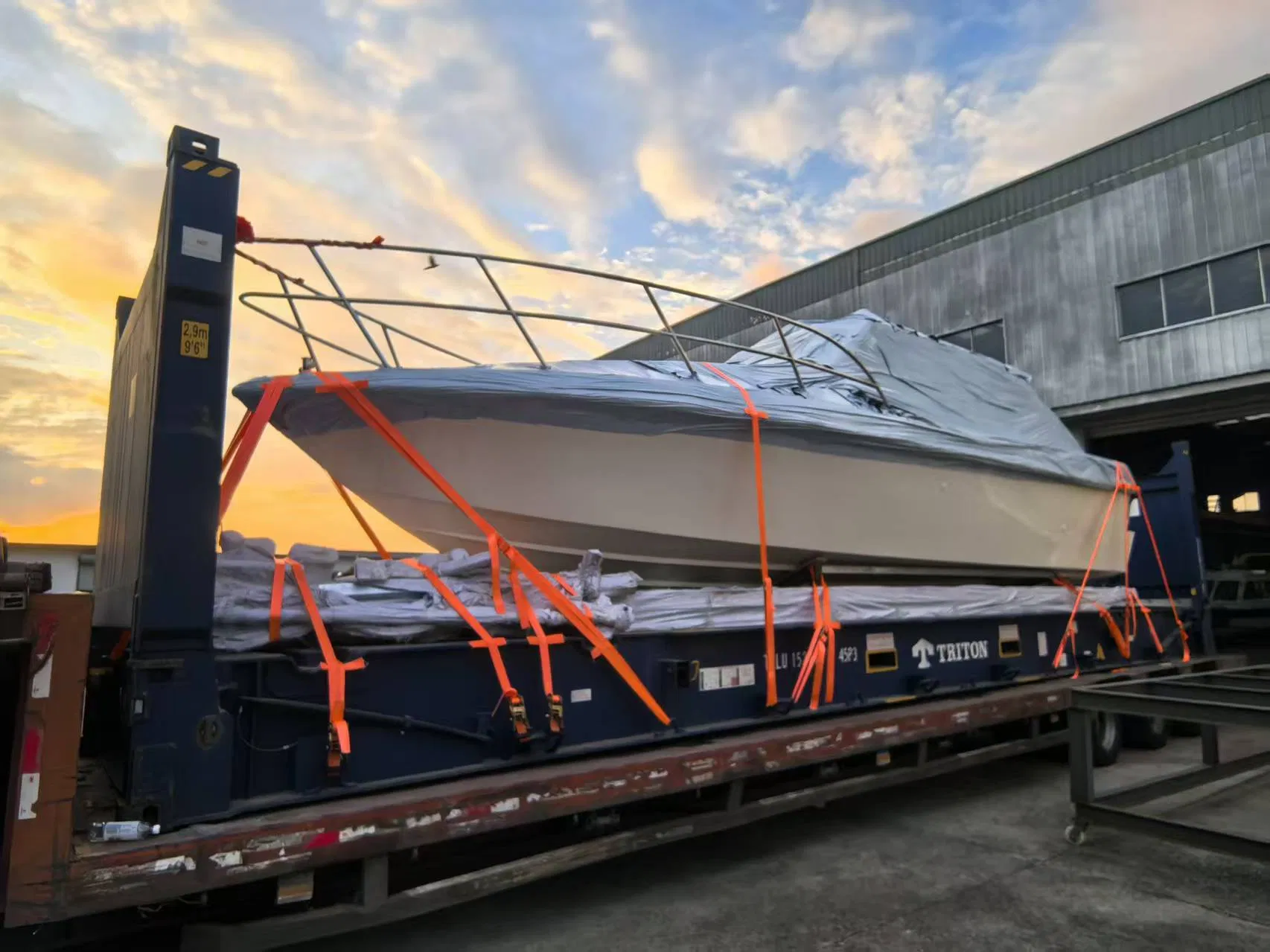 10 Meter Rigid FRP Yacht with Twin YAMAHA 150HP Outboard Motor