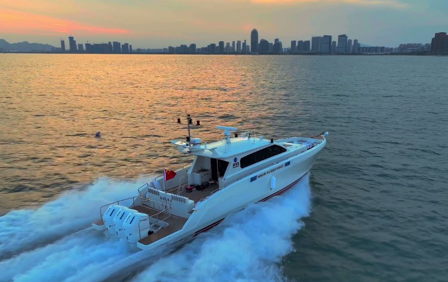 17m Aluminum Electric and Solar Yacht Luxury Boat Yacht for Business