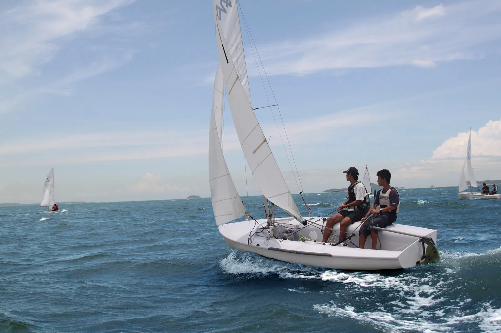 FRP Fiberglass Club 420 Sailing Boat