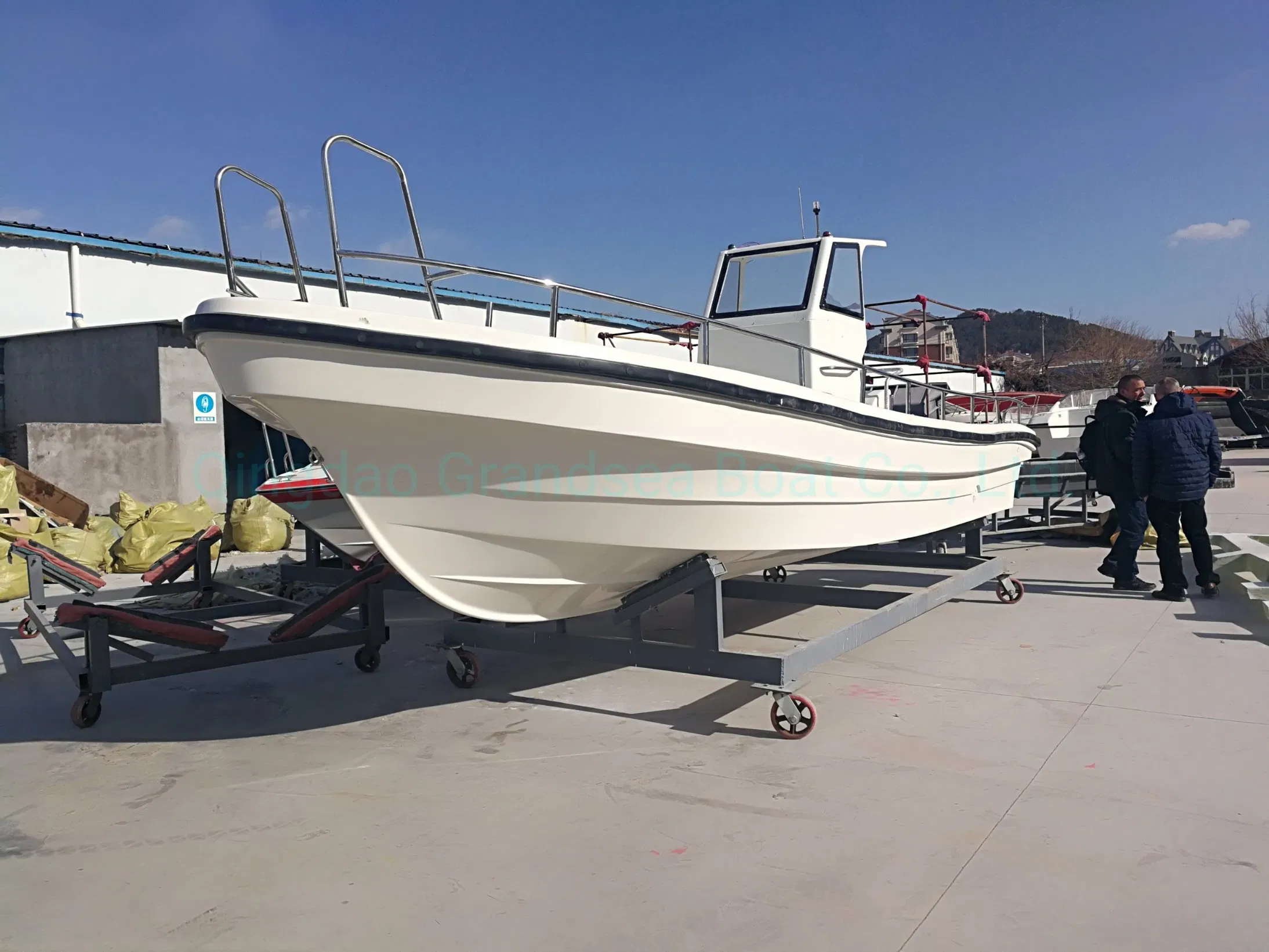 China 6.8m 22FT Fibreglass Panga Motor Speed Work Boat for Sale