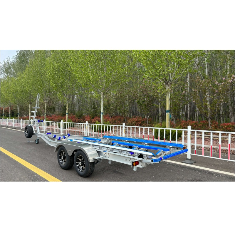 28FT Tandem Axle Aluminum Boat Trailer 2800kgs Loading Capacity Poly Bunks Style