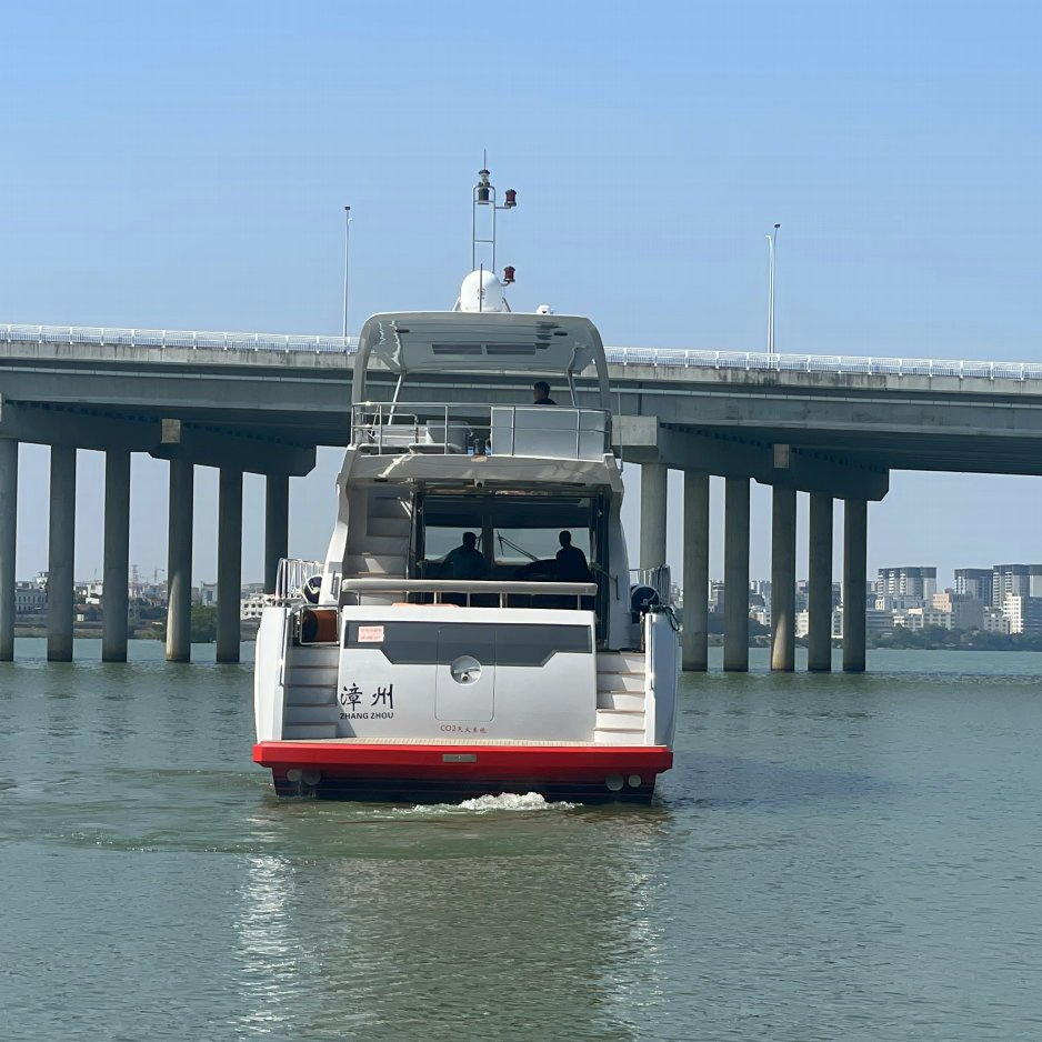 67FT/20m High Speed Aluminum Alloy Yacht Luxury Fiberglass Boat