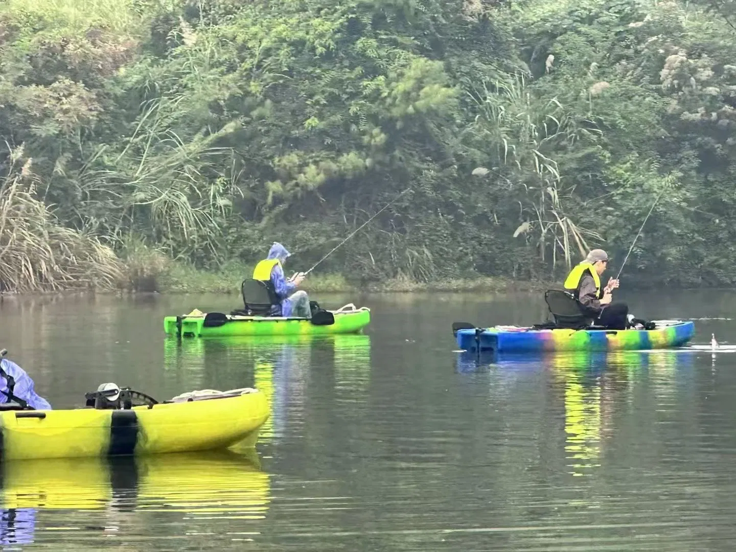 Factory New Designed Modular Section Kayak Fishing Plastic Canoe