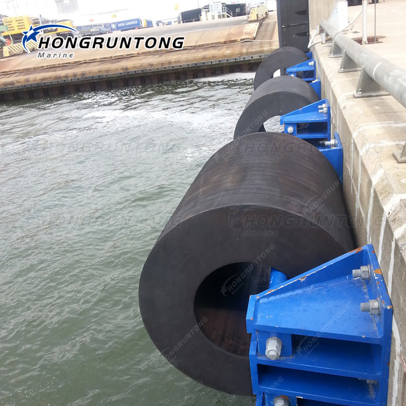 Factory/Manufacturer/Supplier 600X300/1200 Cylinder/Cylindrical Type/Rubber Fenders Price for Dock/Marine/Bumper/Boat/Ship/Pier/Wharf/Quay/Jetty Protection