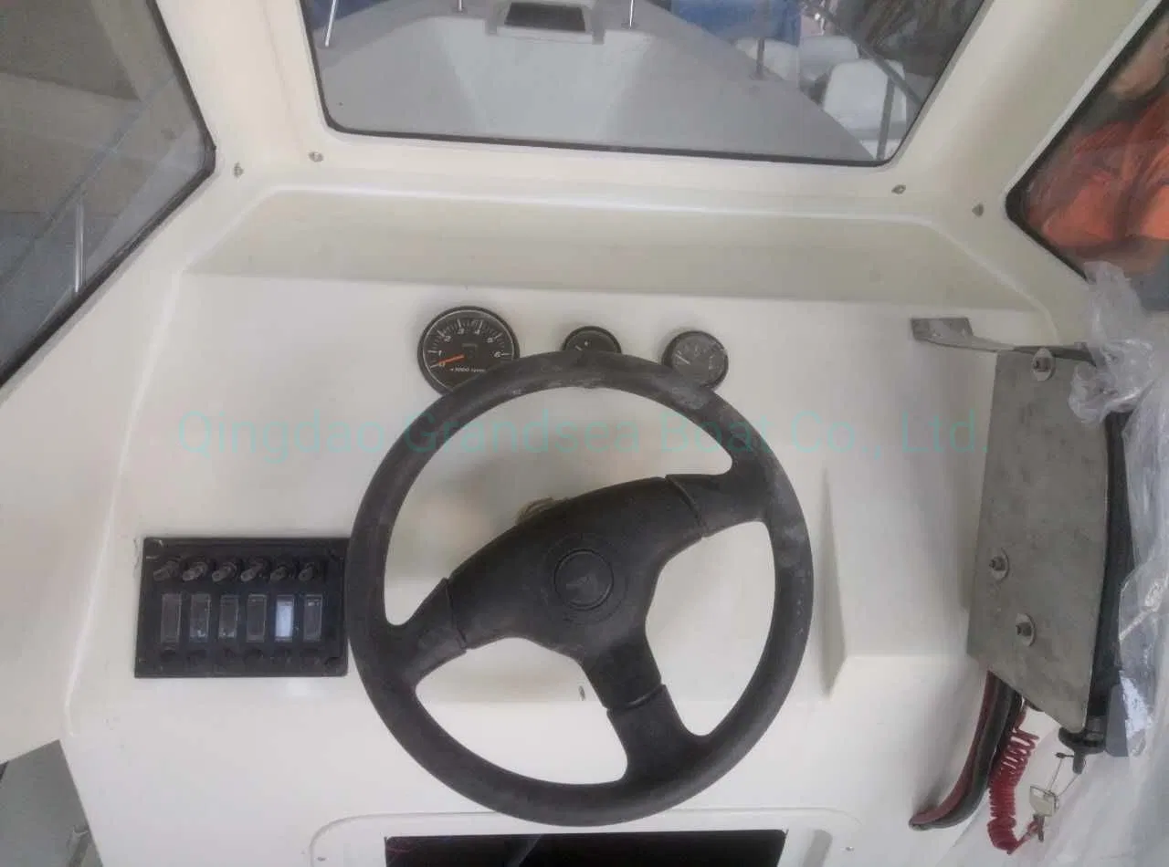 China 6.8m 22FT Fibreglass Panga Motor Speed Work Boat for Sale