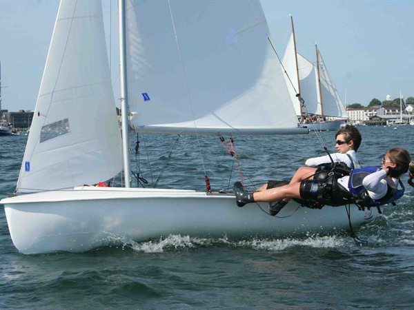 FRP Fiberglass Club 420 Sailing Boat