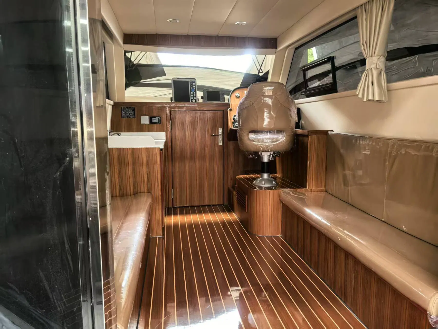 10 Meter Rigid FRP Yacht with Twin YAMAHA 150HP Outboard Motor