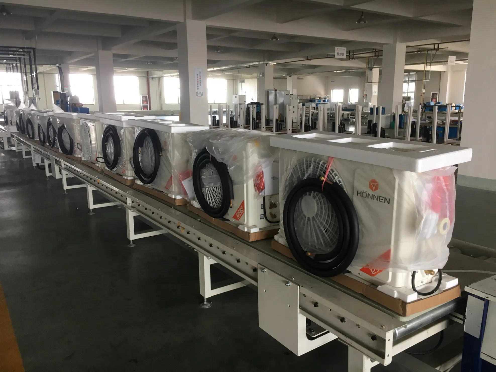 Air Source Heat Pump for Domestic Use, Home Use, Split Type, Small Capacity