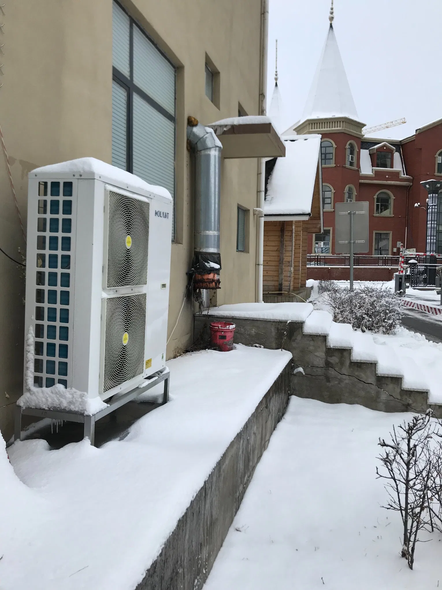 DC Inverter Air to Water Heat Pump Evi R32 9 to 30kw for Cold Climate