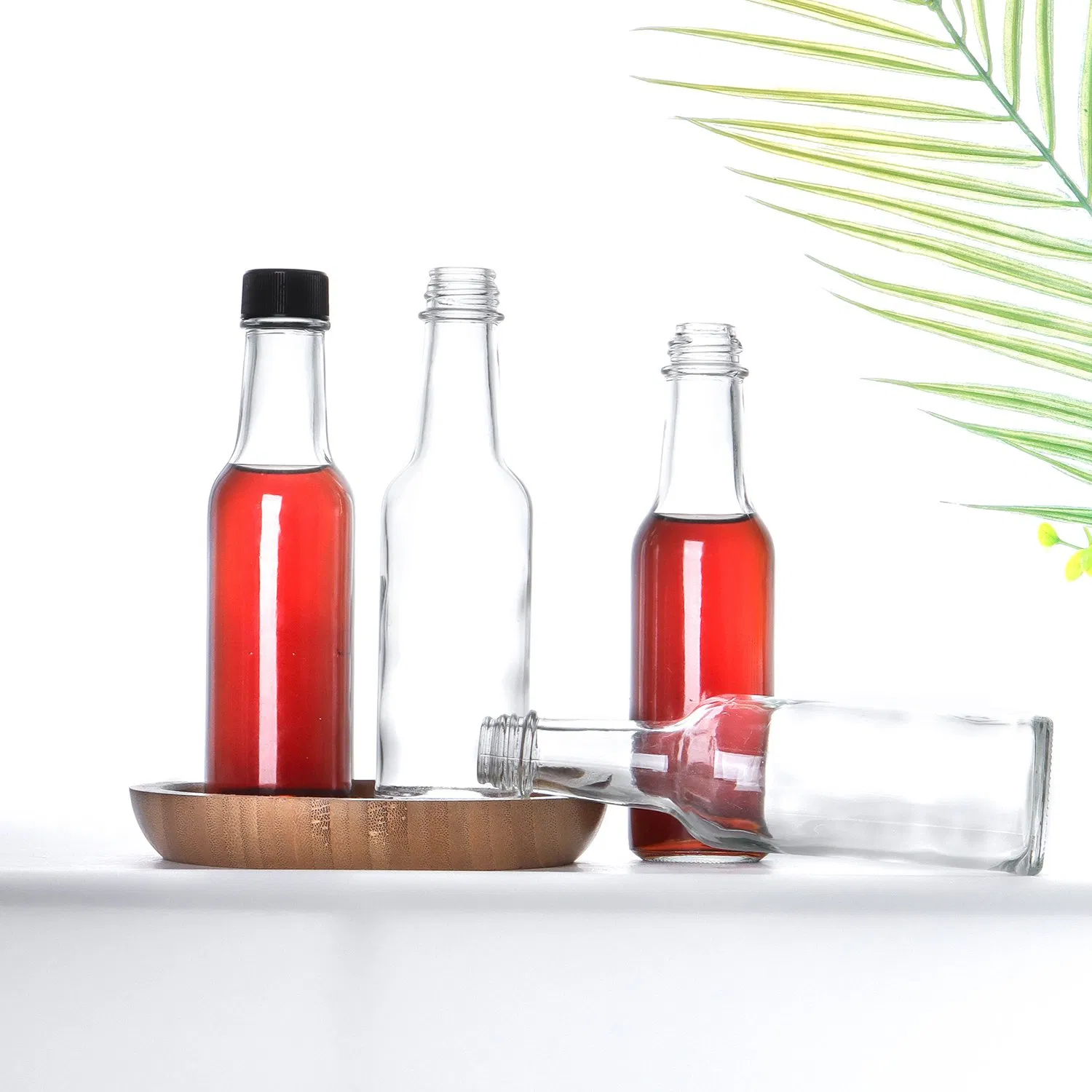 BPA Free 150ml Round Glass Bottles for Sauces Glass Chili Sauce Bottle