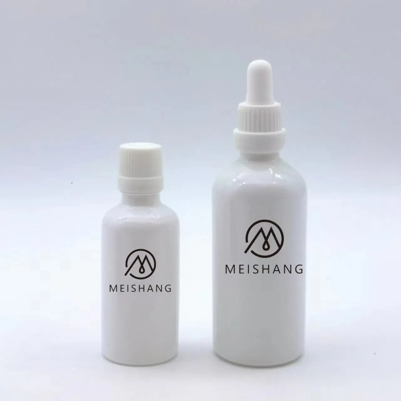 Hot Selling Spot Luxury Empty Serum Oil White Transparent Green Blue Glossy Glass Dropper Bottle with Pipette Gold Screw Lid 1oz 10ml 30ml 50ml 100ml