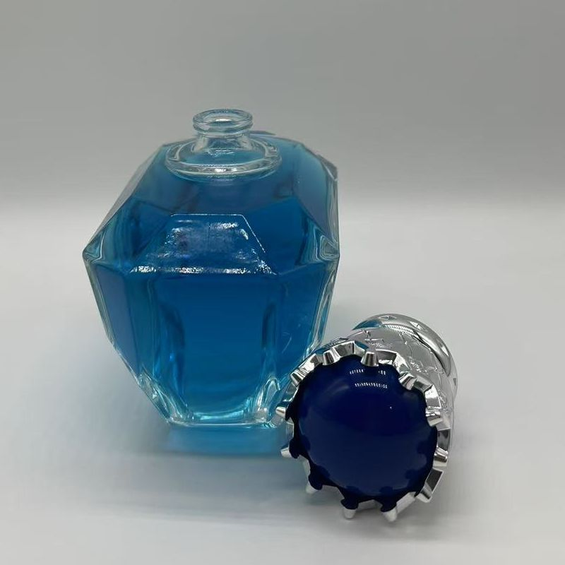 Large Capacity Luxury Perfume Bottle Glass Jar Glass Sprayer Bottle with Sprayer