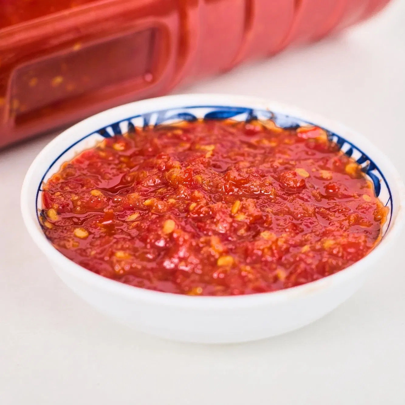 Factory Directed Red Chili Sauce Glass Bottle Hot Paprika