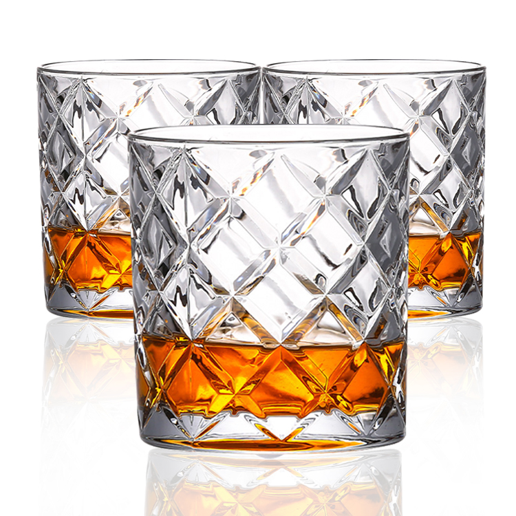 Free Sample Unbreakable New Crystal Diamond Shaped Round Bottom Whiskey Glass Drinking Cup Diamond Rotation Whiskey Glass