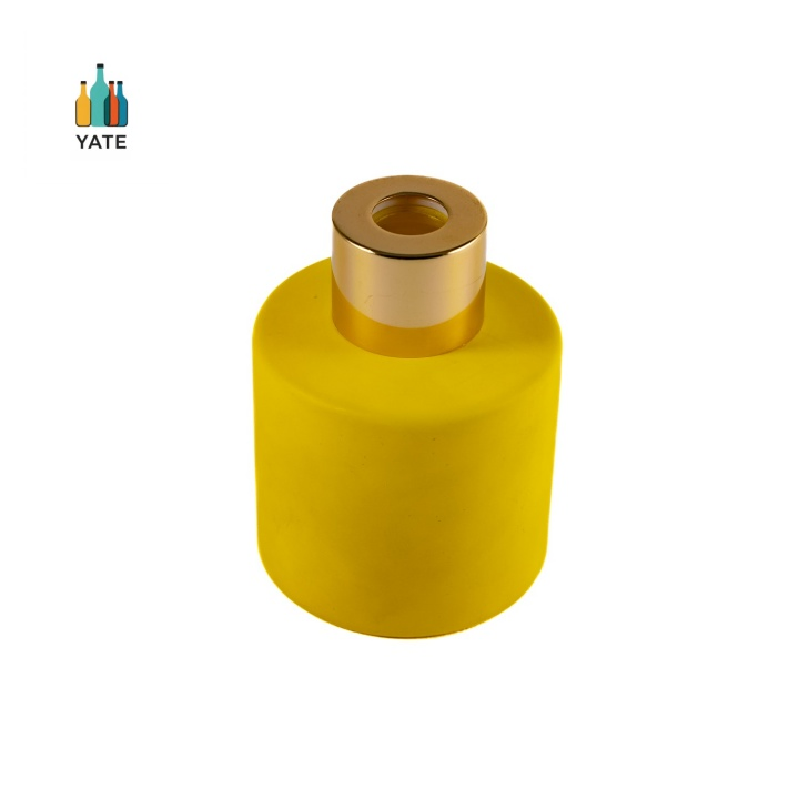 Home Fragrance High Quality Glass Aroma Bottles in Yellow and Blue with Frosted Matte Surface