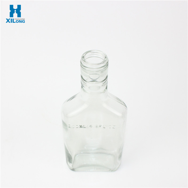 2023 New Design 500ml 700ml Alcohol Clear Bottles Reusable Glass Liquor Bottle