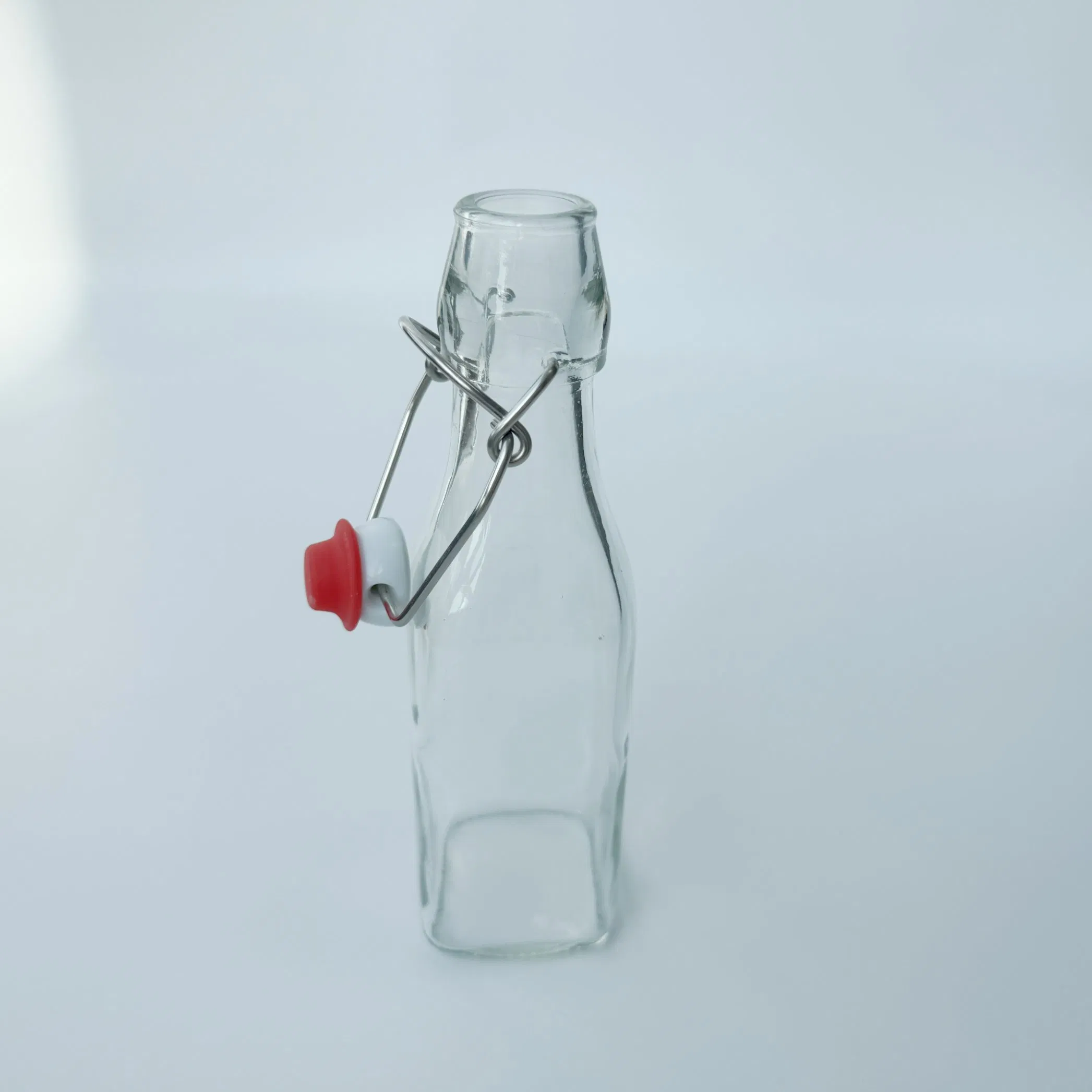OEM Square Bottom Glass Bottle Transparent Drink Airtight Glass Water Bottle for Wine Milk