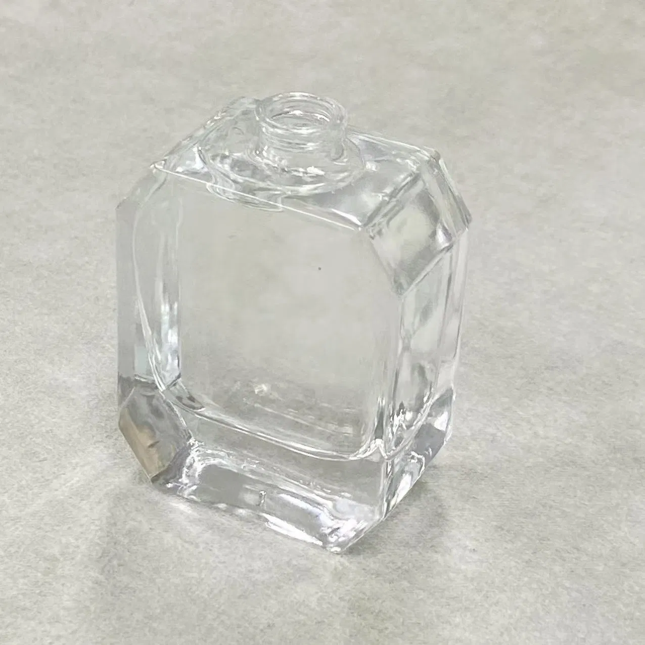 30ml Small Mouth Polygon Fire-Free Essential Oil Glass Perfume Bottle