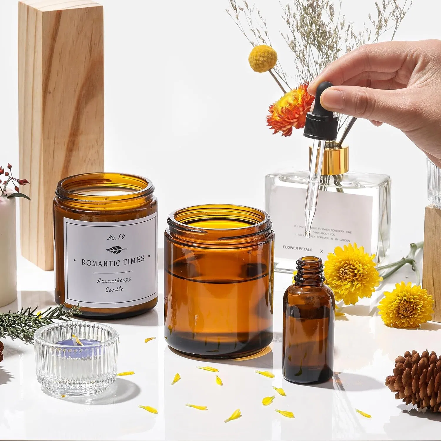 2oz 4oz 8oz Custom Cosmetics Packaging Luxury Home Decoration Clear Amber Home Decor Glass Candle Holder Container Bottle Glass Empty Candle Jar with Lid