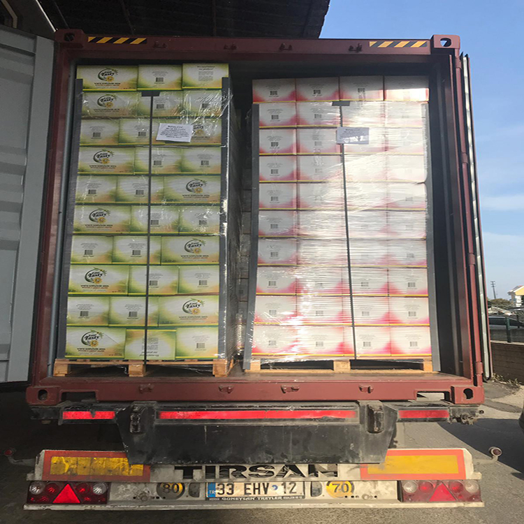 Factory Directed Red Chili Sauce Glass Bottle Hot Paprika