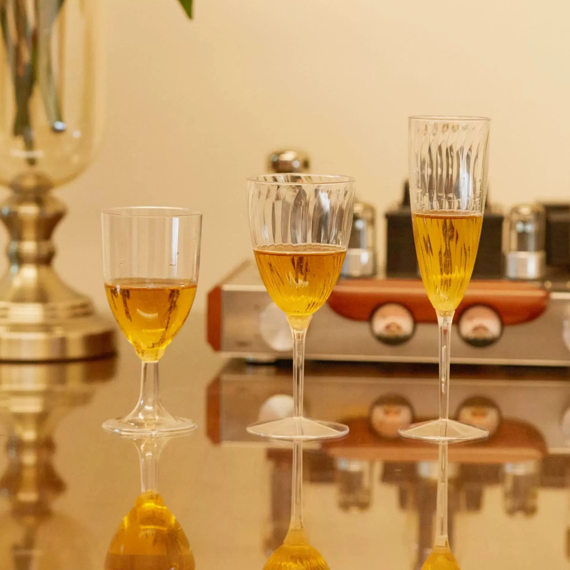 High Quality Clear Plastic Wine Glasses Disposable Wine Glass Champagne Wine